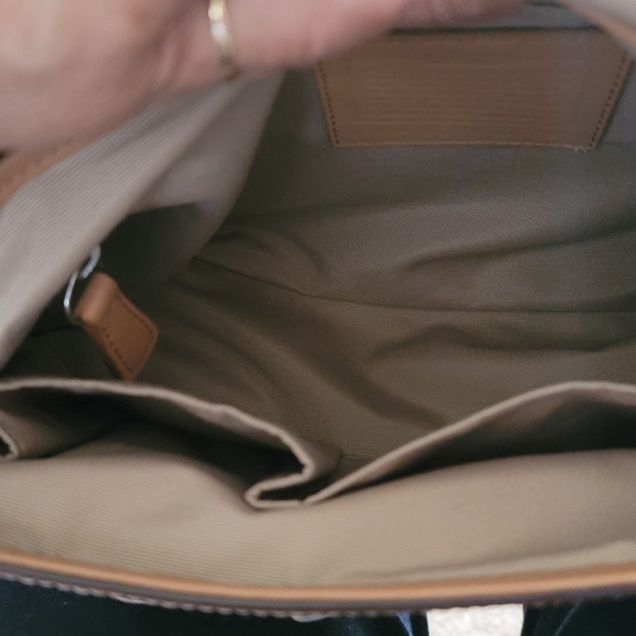 BNWT Coach #F13729 Soho White/Camel Leather Pleated Flap Bag - Picture 6 of 8